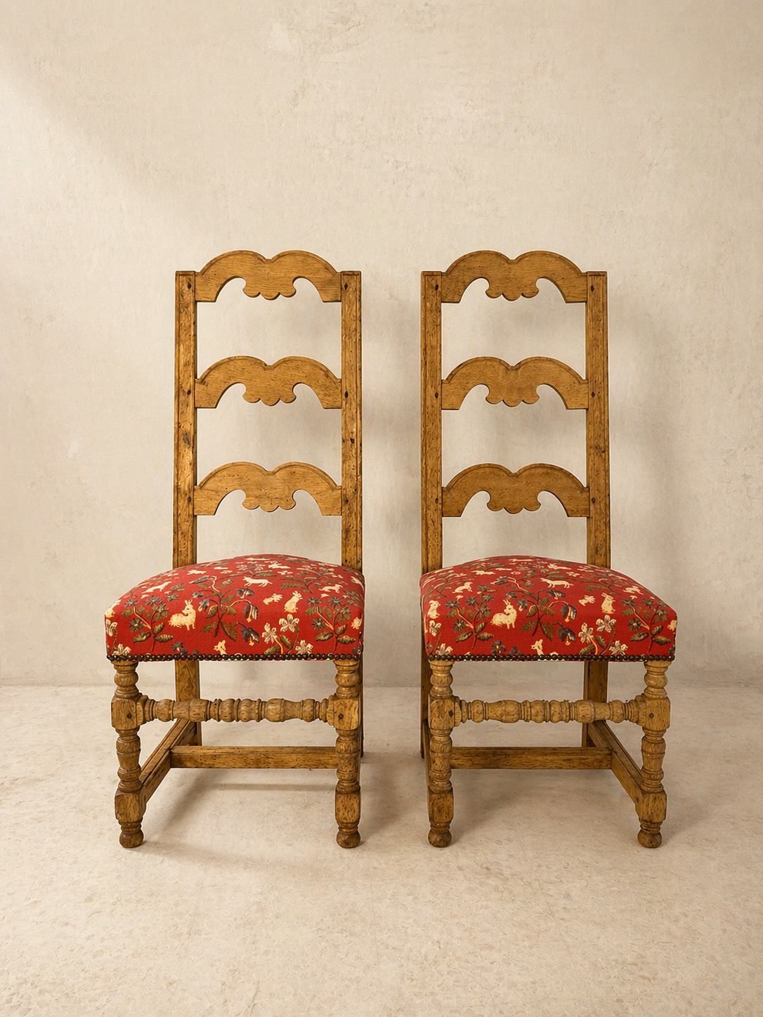 CONJUNTO DE 4 SILLAS FRANCESAS DE ROBLE MACIZO ESTILO LOUIS XIII