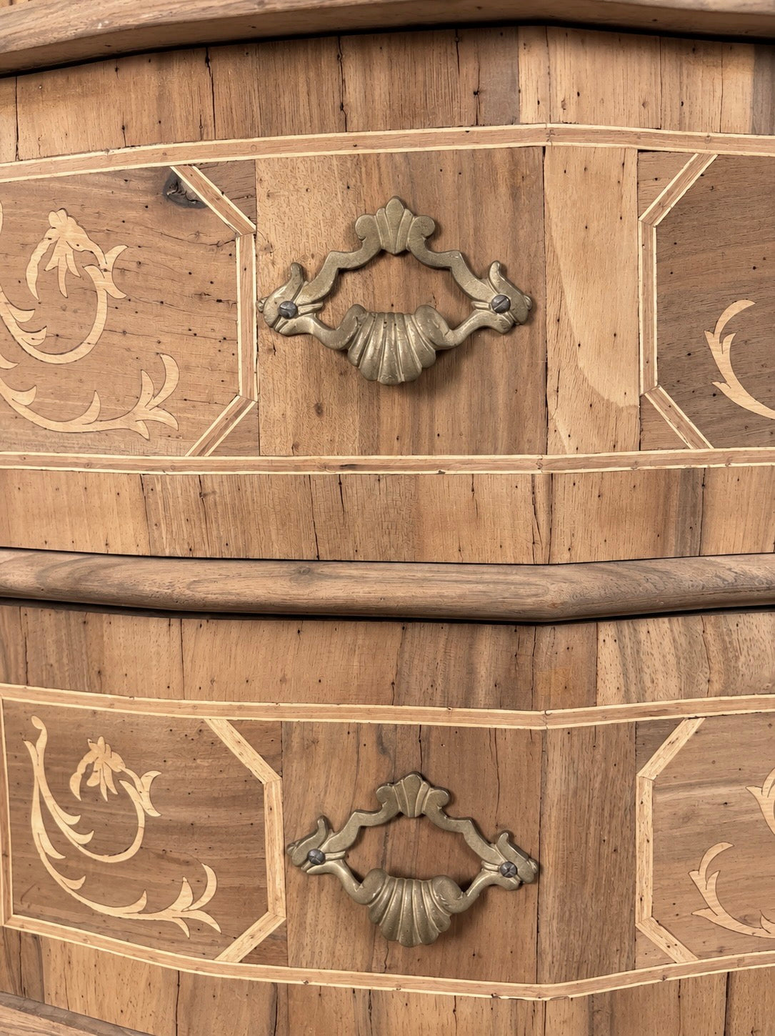 BUREAU DE INSPIRACIÓN LOUIS XV CON MARQUETERÍA