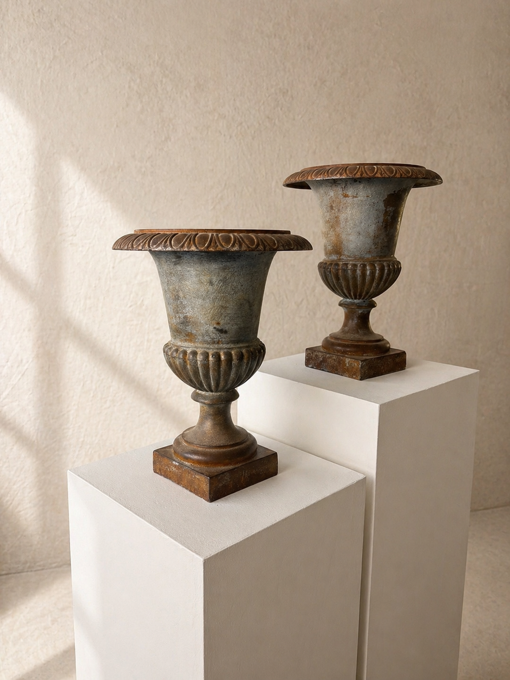 PAREJA DE COPAS ESTILO DE HIERRO S.XIX