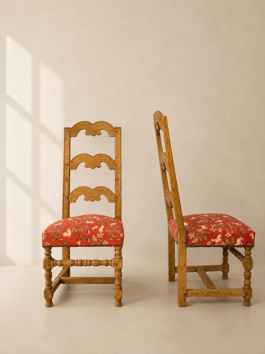 CONJUNTO DE 4 SILLAS FRANCESAS DE ROBLE MACIZO ESTILO LOUIS XIII