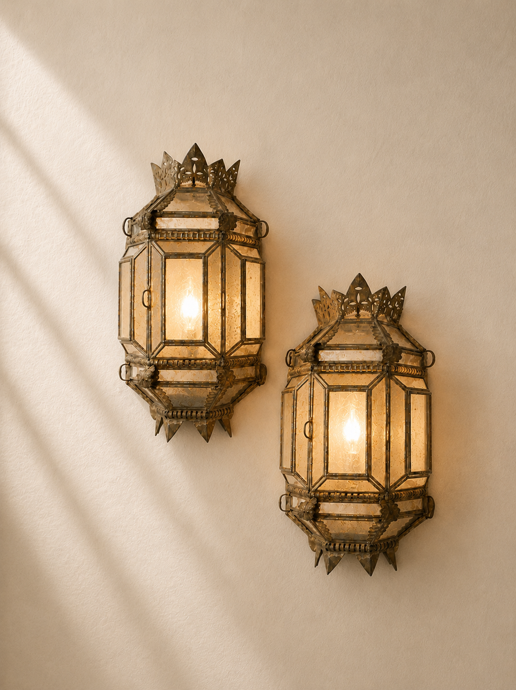 PAREJA DE APLIQUES DE ESTILO MORISCO AÑOS 40/50