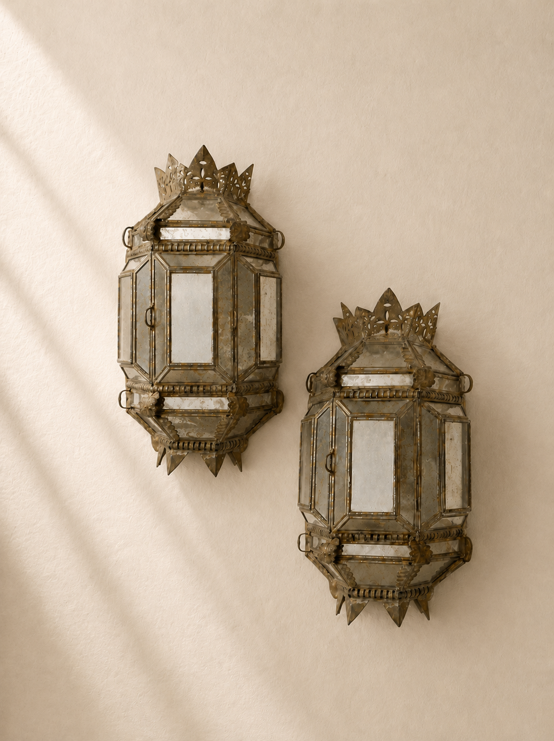 PAREJA DE APLIQUES DE ESTILO MORISCO AÑOS 40/50