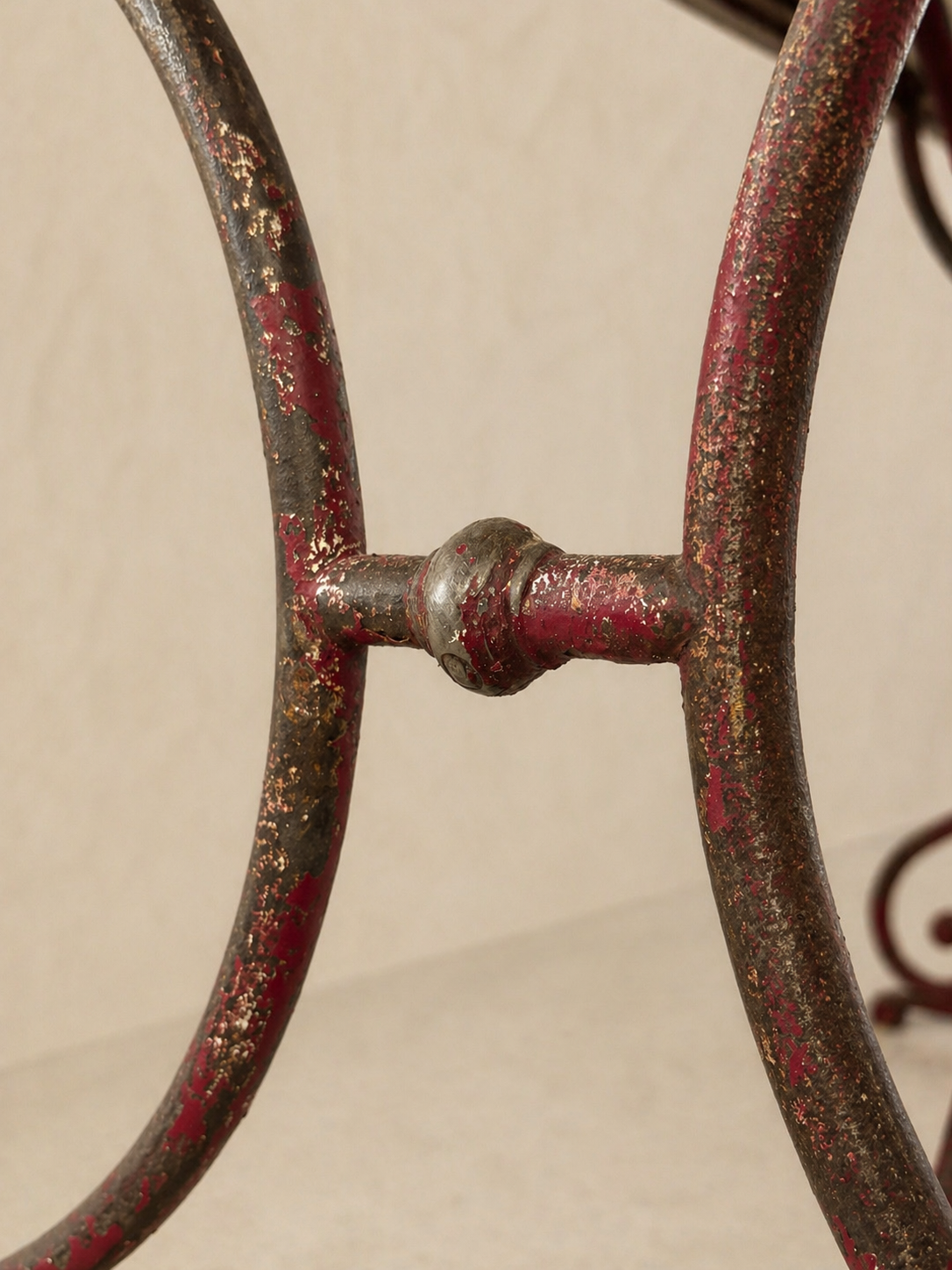 MESA AUXILIAR FRANCESA DE HIERRO Y MÁRMOL S.XIX