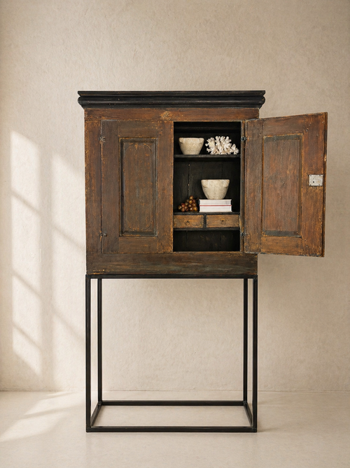 SWEDISH CABINET 18TH CENTURY