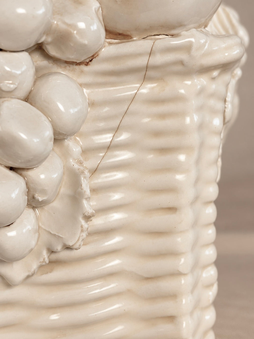 ITALIAN FRUIT BASKET IN WHITE CERAMIC, 1950s