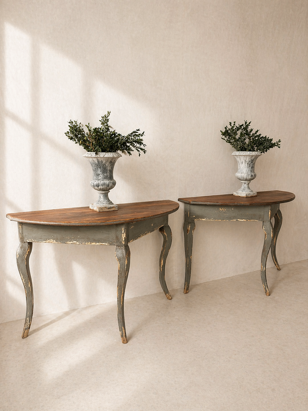 CONSOLA ARTESANAL DE INSPIRACIÓN LOUIS XV