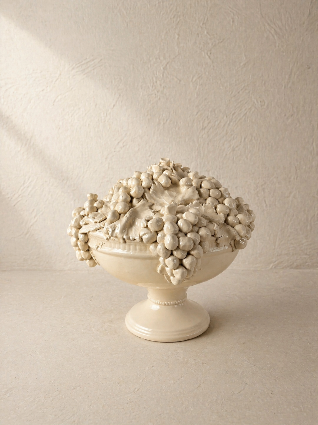 FRUTERO ITALIANO EN PORCELANA BLANCA AÑOS 50
