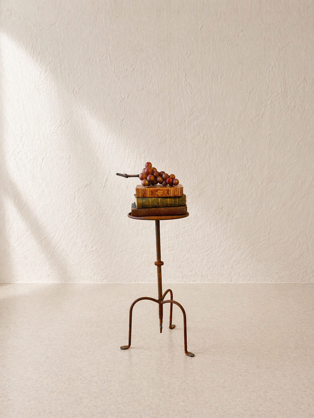 MESA MARTINI ARTESANAL DE HIERRO FORJADO CON PÁTINA