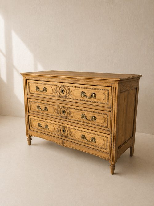 19th CENTURY LIÈGE OAK CHEST OF DRAWERS