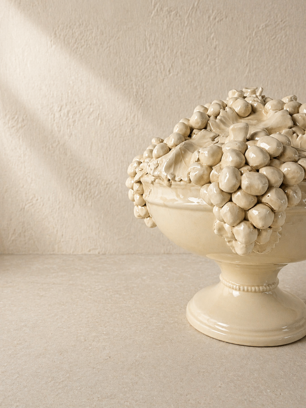 FRUTERO ITALIANO EN PORCELANA BLANCA AÑOS 50