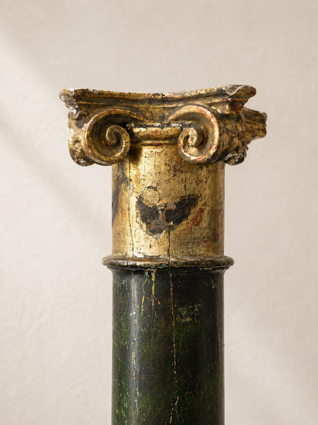 PAREJA DE COLUMNAS POLICROMADAS Y DORADAS S.XVII/XVIII