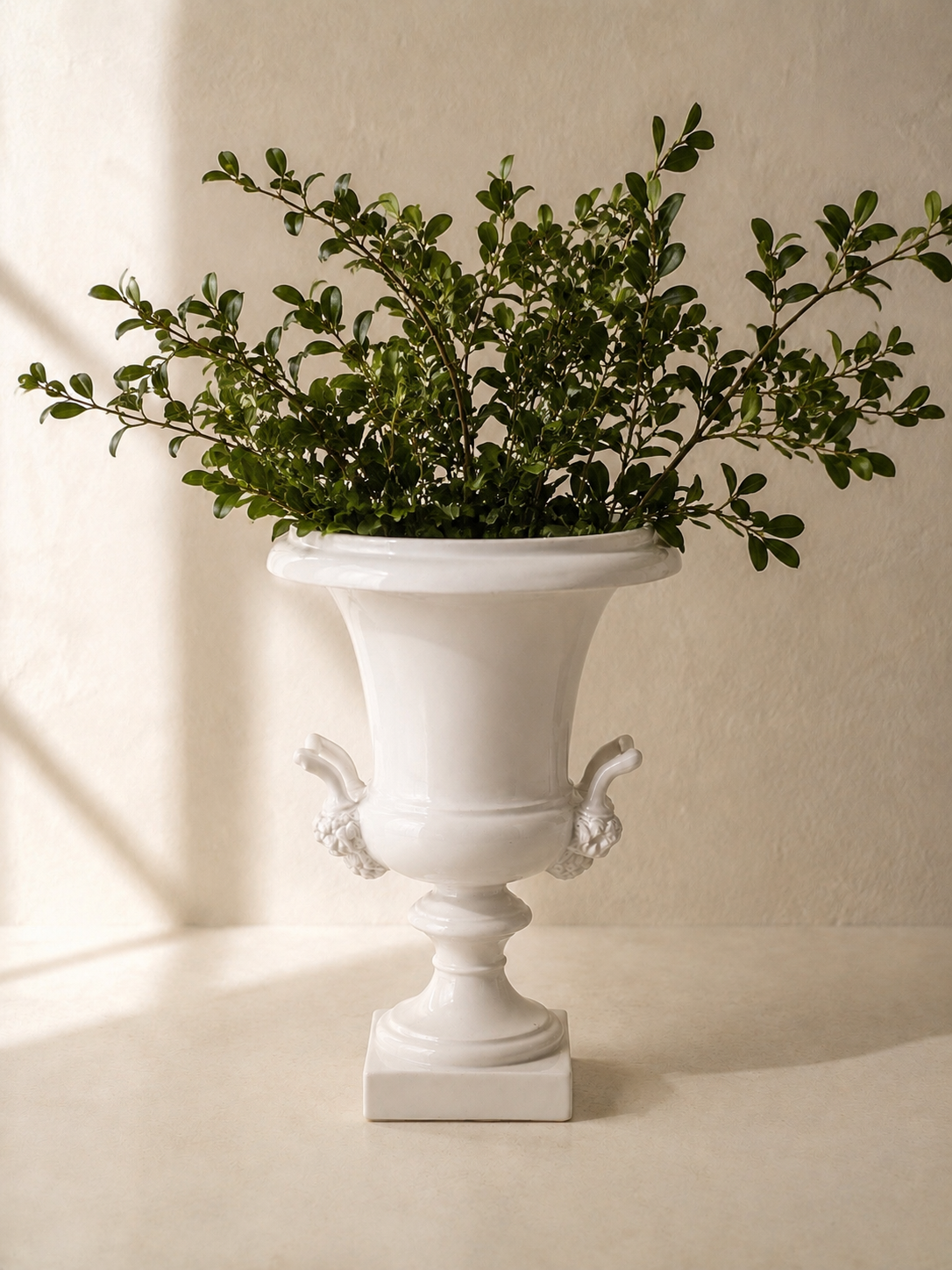 COPA DE ESTILO NEOCLÁSICO EN PORCELANA S.XIX