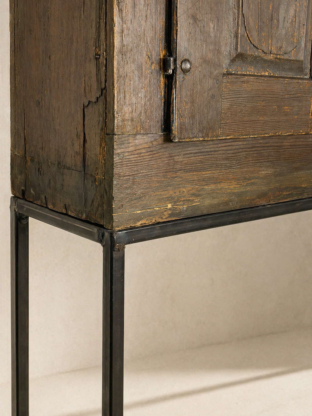 SWEDISH CABINET 18TH CENTURY