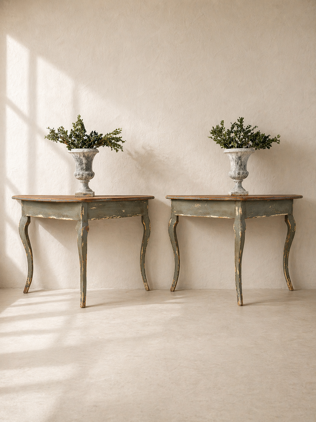CONSOLA ARTESANAL DE INSPIRACIÓN LOUIS XV
