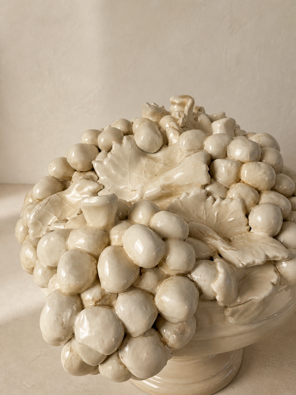 FRUTERO ITALIANO EN PORCELANA BLANCA AÑOS 50