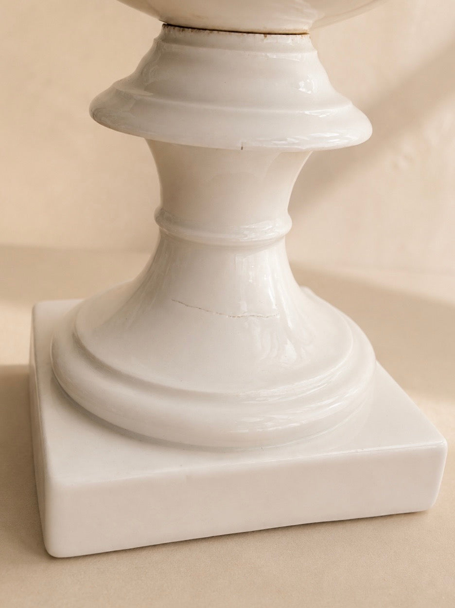 COPA DE ESTILO NEOCLÁSICO EN PORCELANA S.XIX