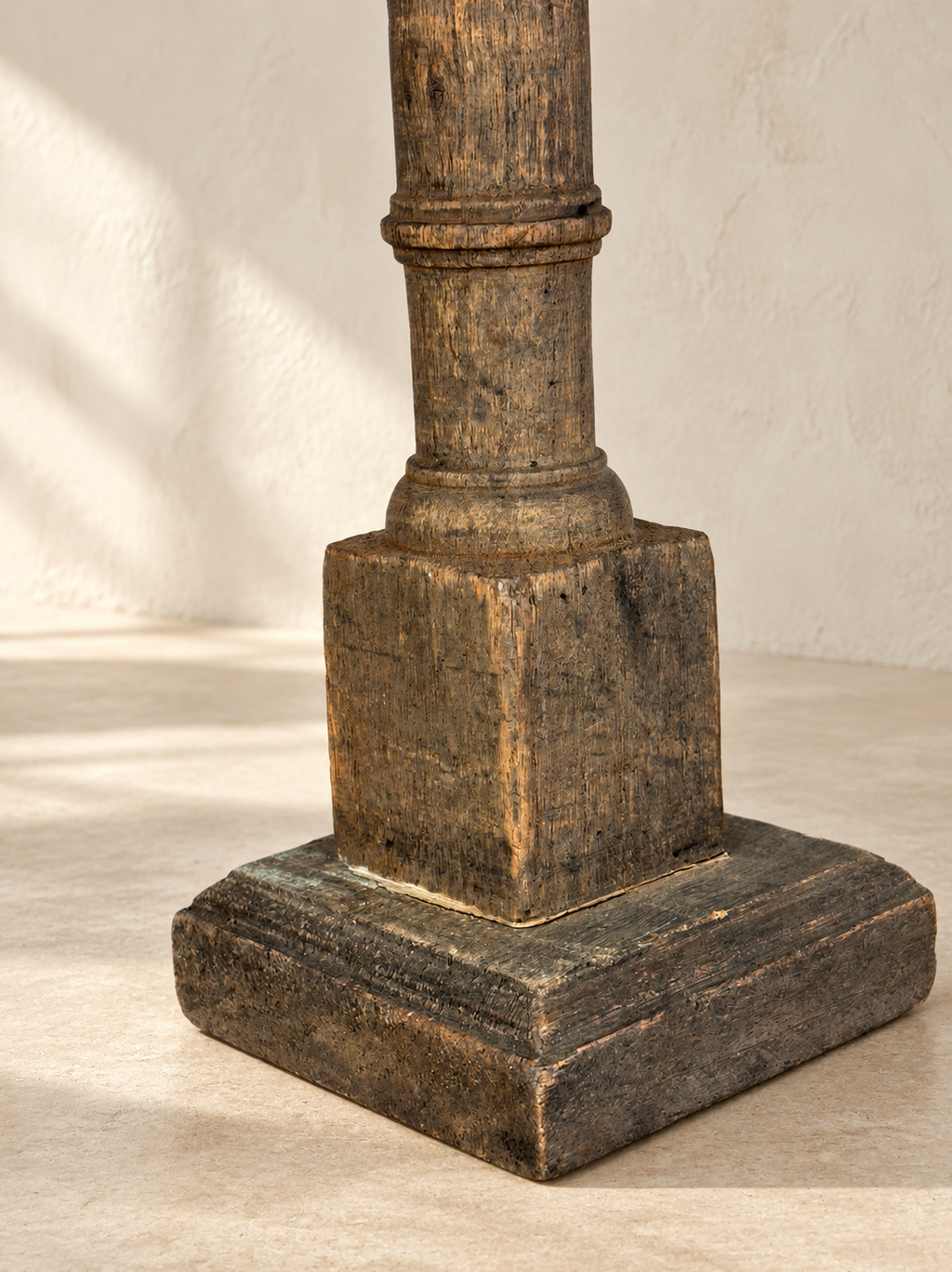 BOUGEOIR INDIEN EN BOIS DE RÉCUPÉRATION XIXe S. V-1