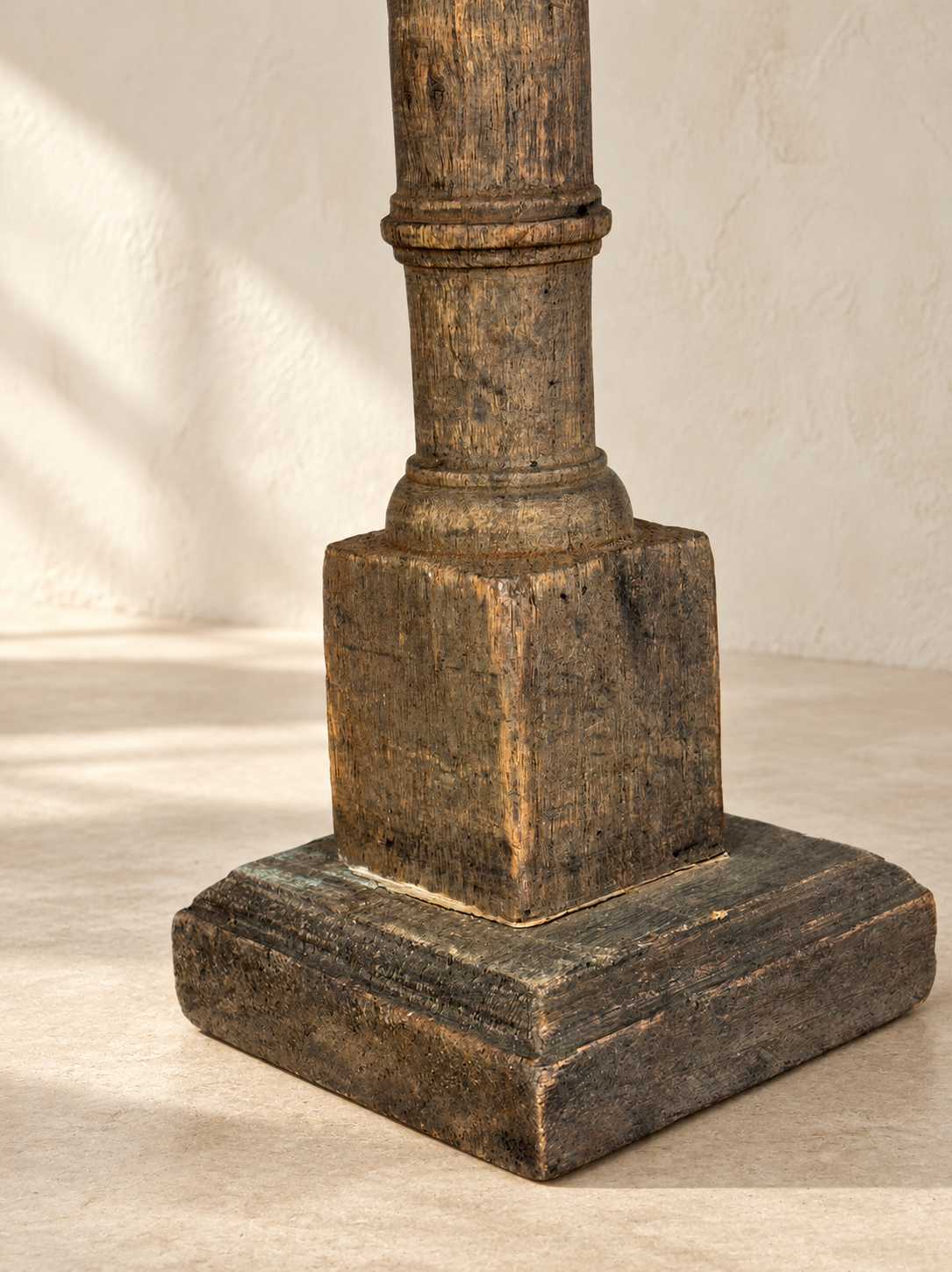 BOUGEOIR INDIEN EN BOIS DE RÉCUPÉRATION XIXe S. V-1