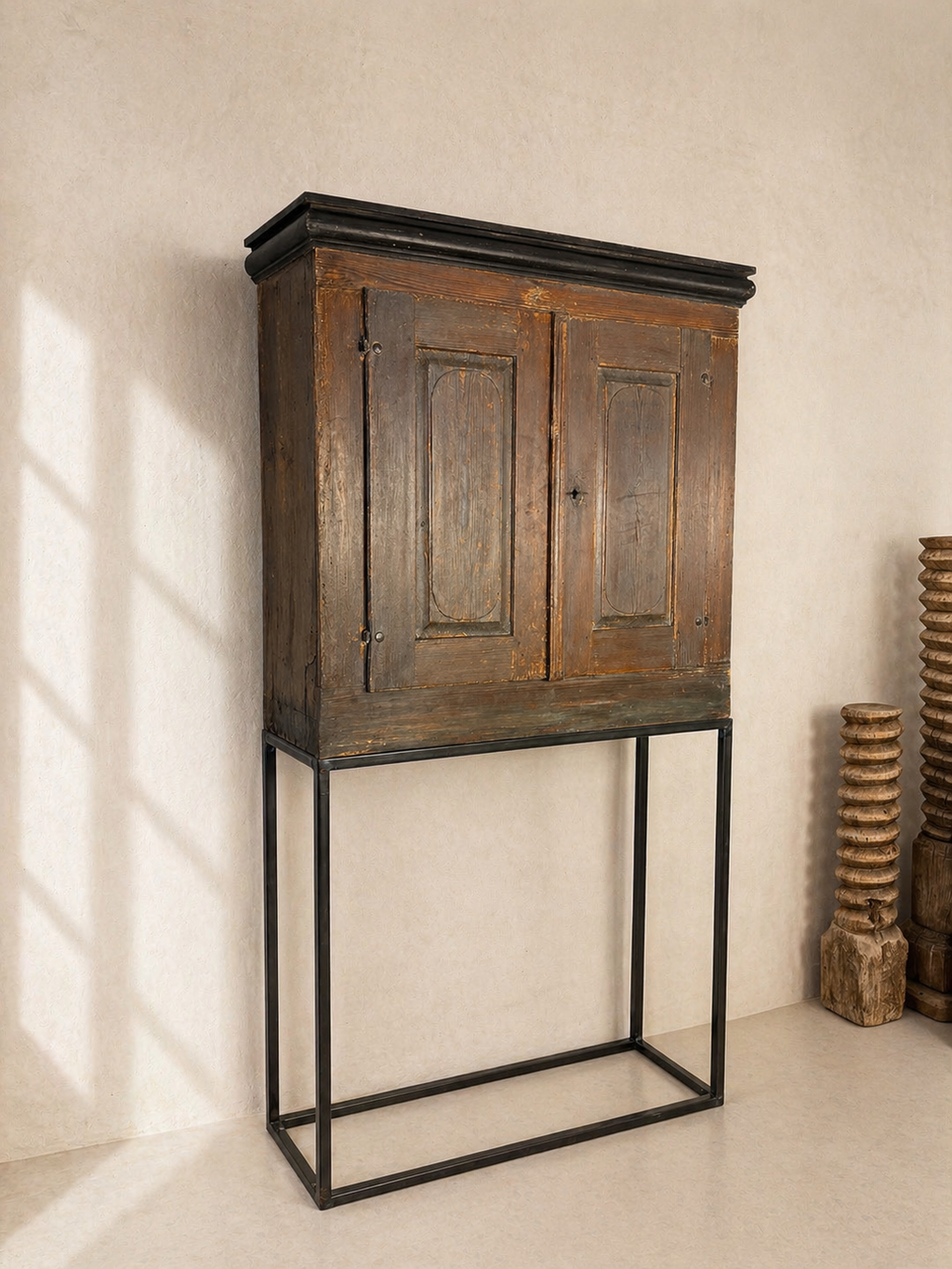 SWEDISH CABINET 18TH CENTURY