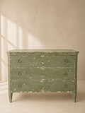 CÓMODA FRANCESA CON PÁTINA VERDE OLIVA