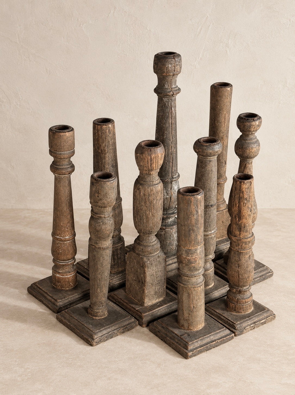 CANDELERO INDIO EN MADERA RECUPERADA S.XIX. V-10