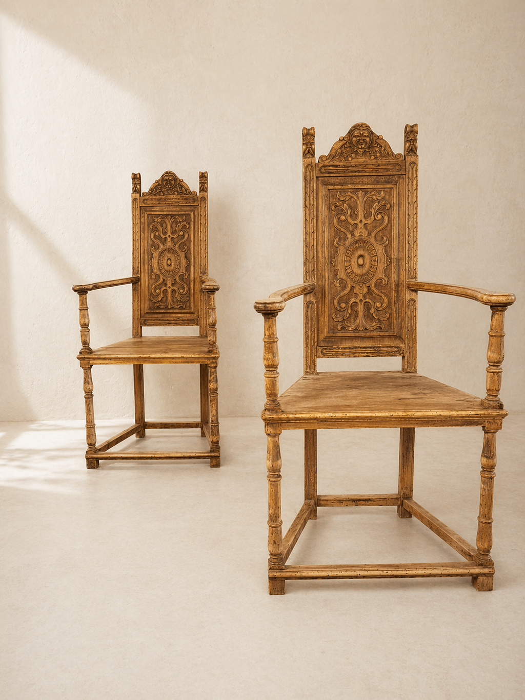 PAREJA DE SILLAS CAQUETOIRE FRANCESAS DE NOGAL S.XIX