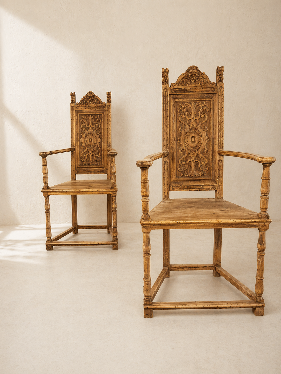 PAREJA DE SILLAS CAQUETOIRE FRANCESAS DE NOGAL S.XIX