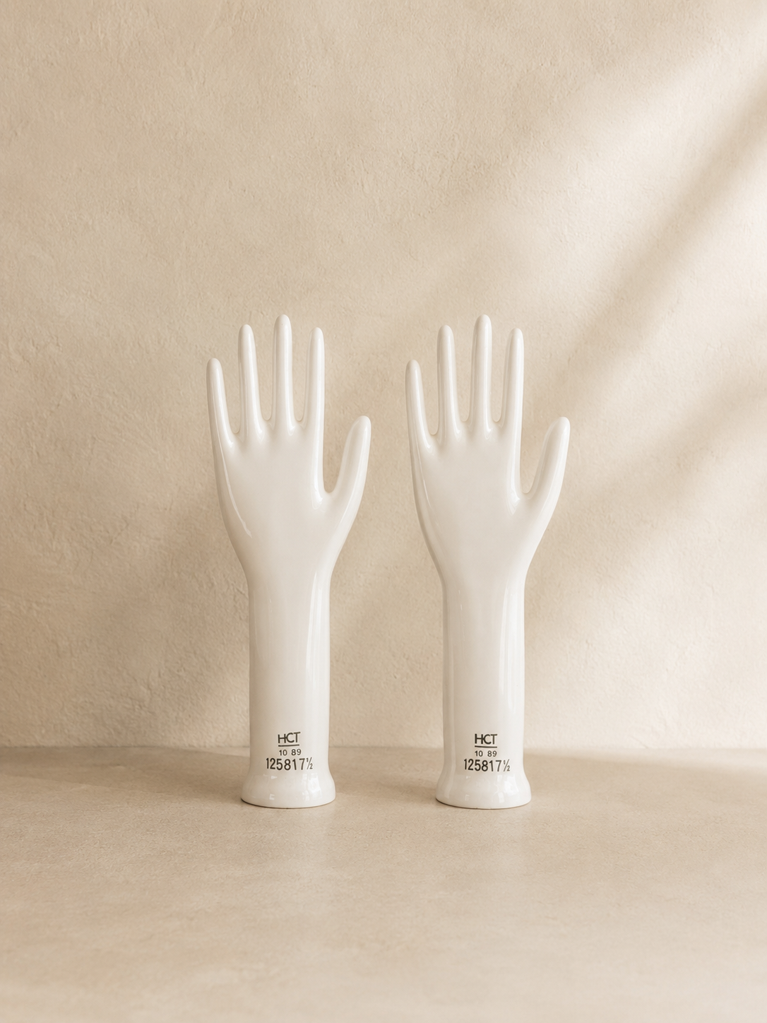 PAREJA DE MOLDES PARA GUANTES EN PORCELANA