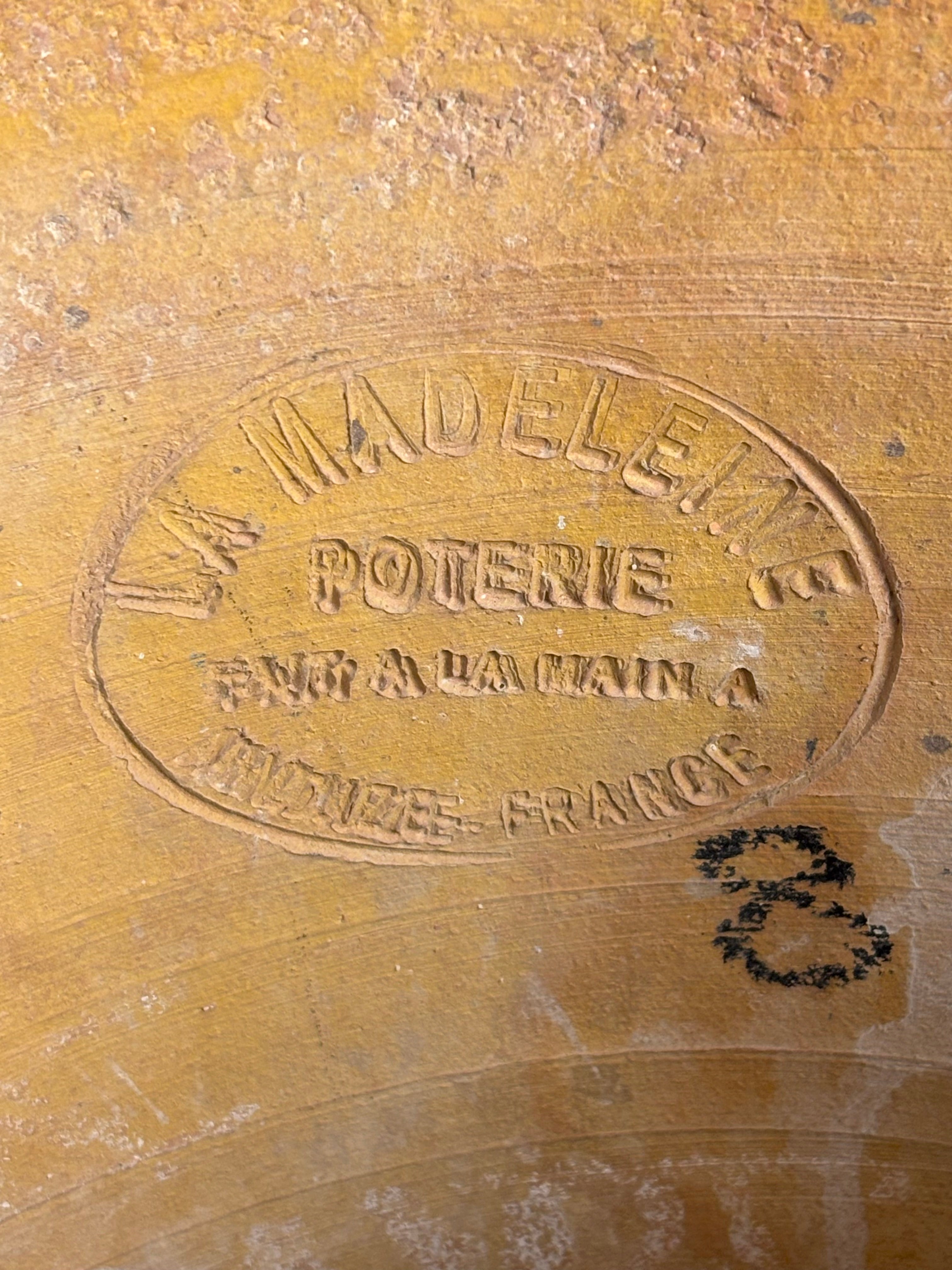 MACETERO PROVENZAL EN TERRACOTA DE ANDUZE ESMALTADA