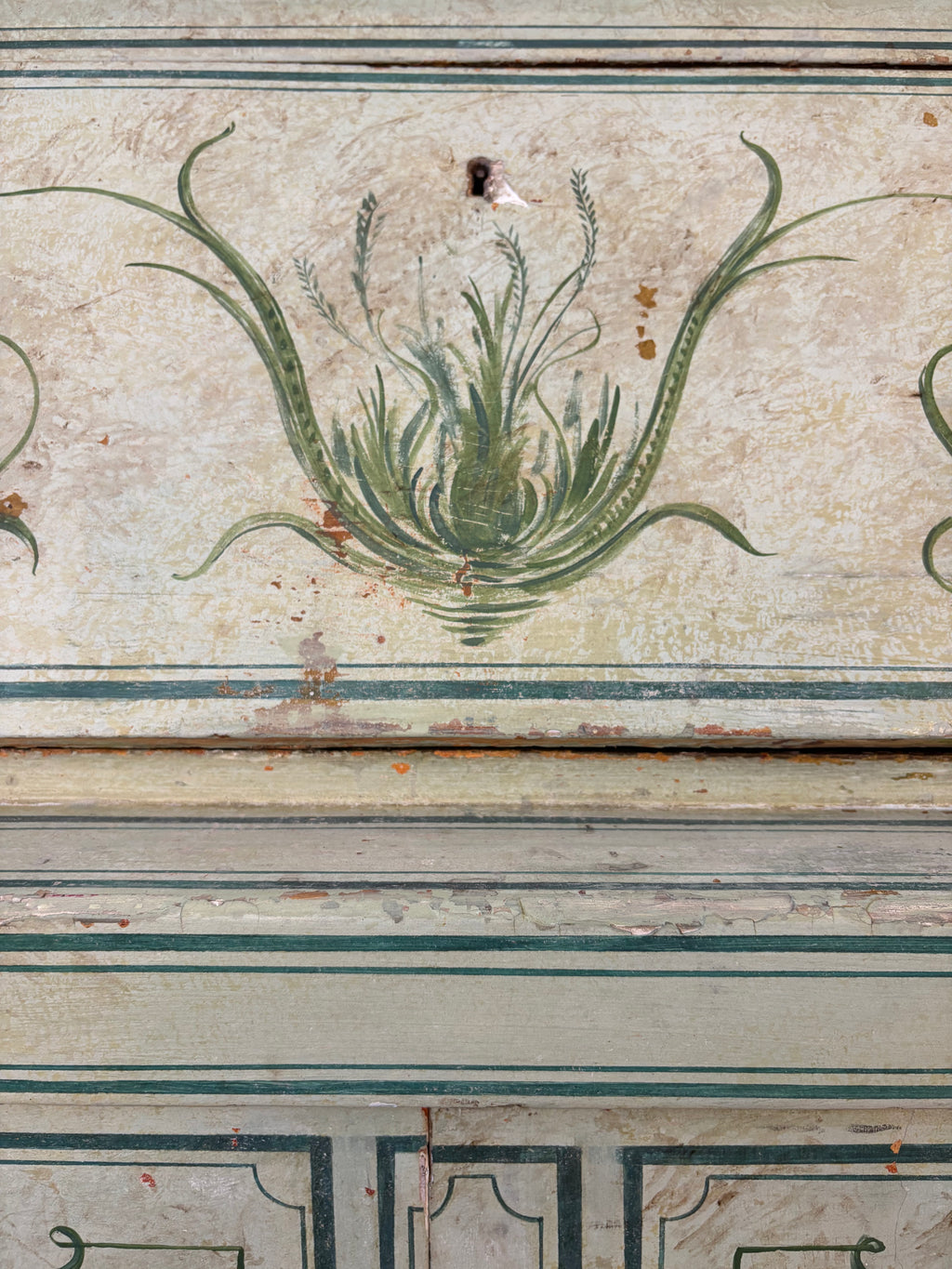 BUREAU FLORENTINO PINTADO A MANO S.XVIII